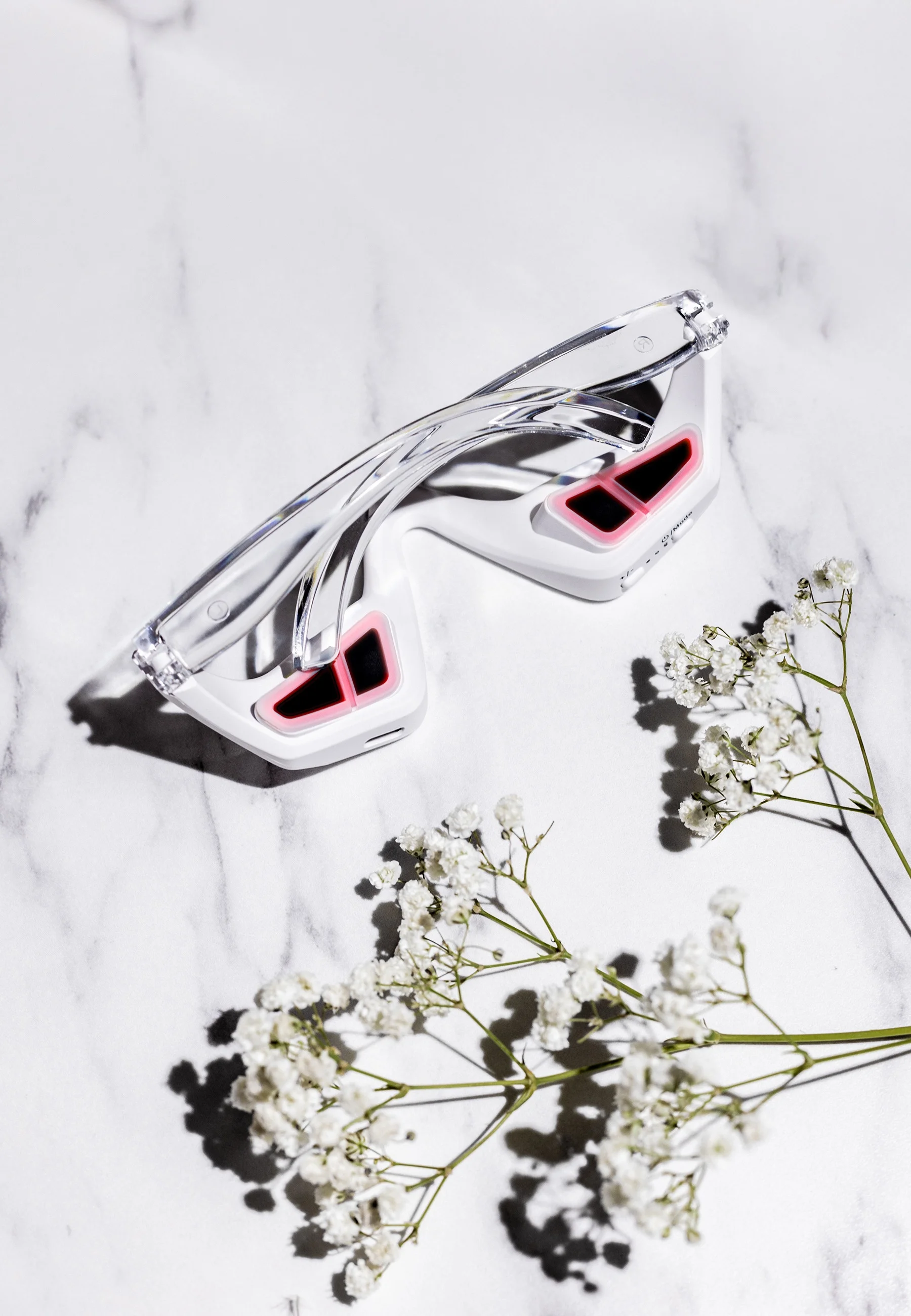 GLOVRÉ™ - Redlight Augenfaltentherapie